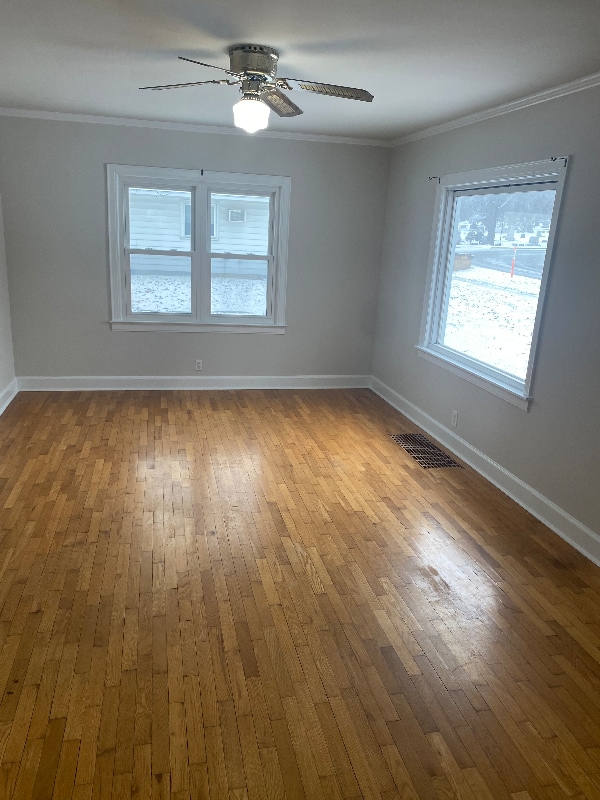 529 E Broad St in Linden, MI - Foto de edificio - Building Photo