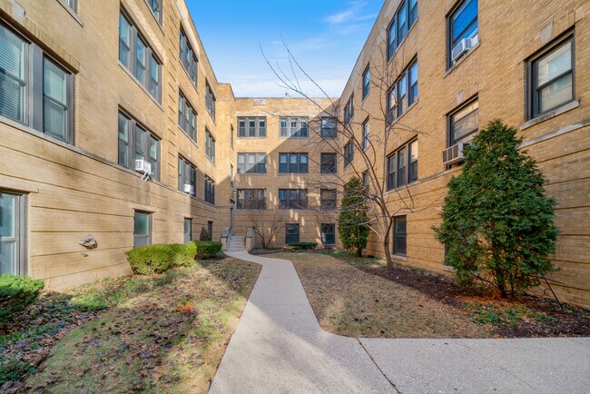 724 W Buena Ave, Unit 3F in Chicago, IL - Foto de edificio - Building Photo