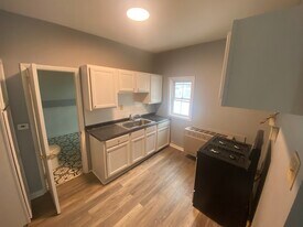 55 Chase St, Unit 2 in Burlington, VT - Building Photo