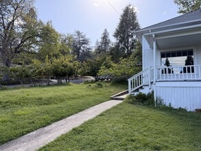 227 Meade St in Ashland, OR - Building Photo - Building Photo