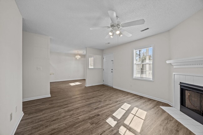 Spring Lake Apartments in Greenville, NC - Building Photo - Building Photo