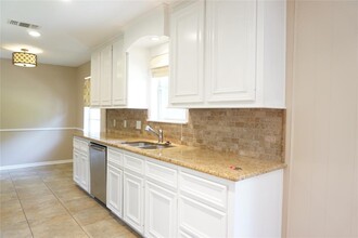 5510 Grape St in Houston, TX - Building Photo - Building Photo