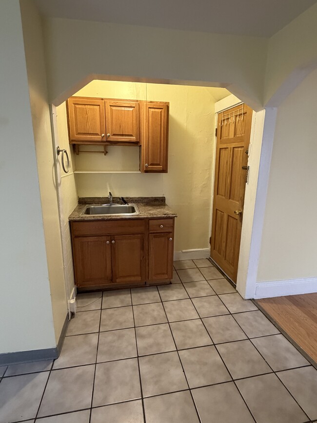 103 Main St, Unit 1L