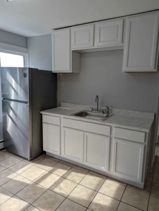 314 Howard Ave, Unit 3