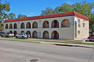 811 S Mesquite St Apartments