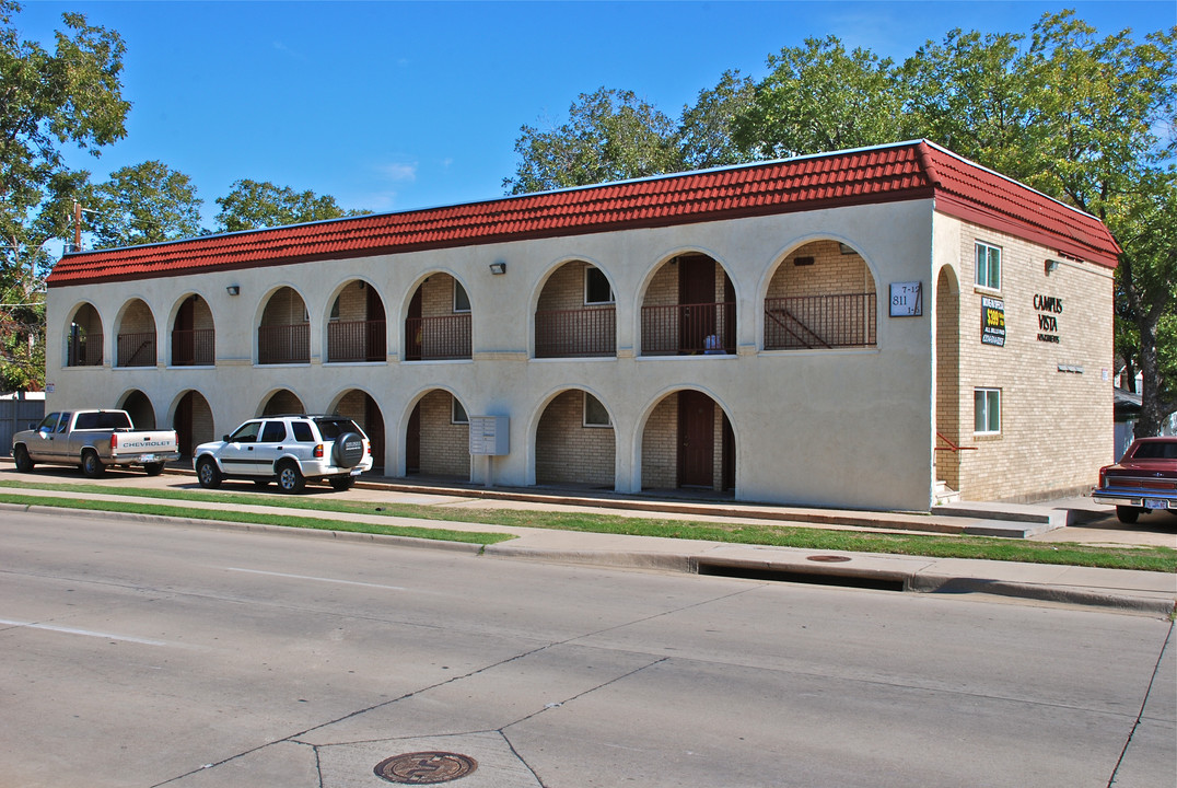 811 S Mesquite St in Arlington, TX - Building Photo