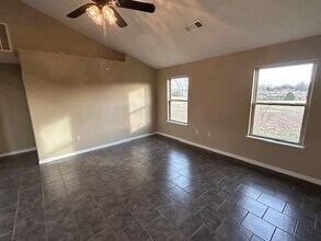 4717 State Hwy 76 in Anderson, MO - Building Photo - Building Photo