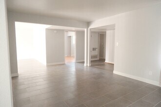 3614 S Newberry Rd in Tempe, AZ - Foto de edificio - Building Photo