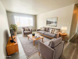Rae 4130 in Regina, SK - Building Photo