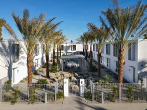 Zanjero Apartments in Palm Springs, CA - Building Photo - Building Photo