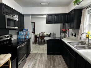 1048 Wakefield Cir in Deltona, FL - Building Photo - Building Photo