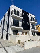 1529 Winona Blvd in Los Angeles, CA - Building Photo - Building Photo