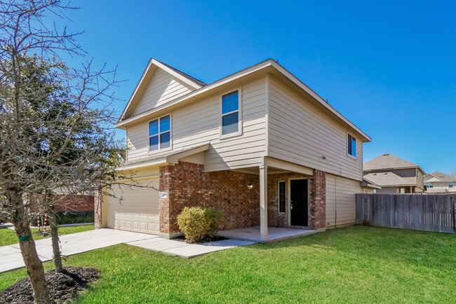 4939 War Horse Dr in San Antonio, TX - Building Photo - Building Photo