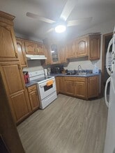 25517 Yale St in Dearborn Heights, MI - Building Photo - Building Photo