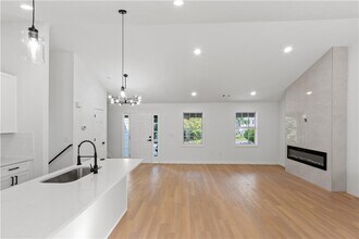 3412 Camens Ct NE in Buford, GA - Building Photo - Building Photo