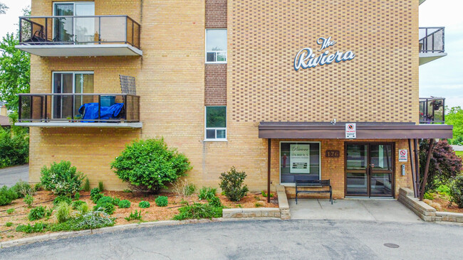 Riviera Apartments in Brampton, ON - Building Photo - Building Photo