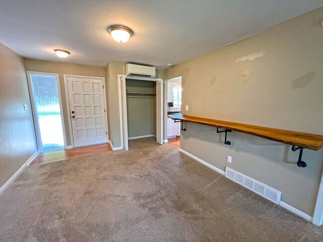 319 Greenville Hwy in Brevard, NC - Building Photo - Building Photo