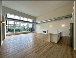 3207 N Narragansett Ave, Unit ONE BEDROOM in Chicago, IL - Foto de edificio - Building Photo