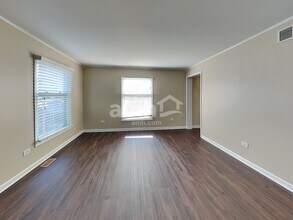 2407 Joe Adler Dr in Plainfield, IL - Building Photo - Building Photo