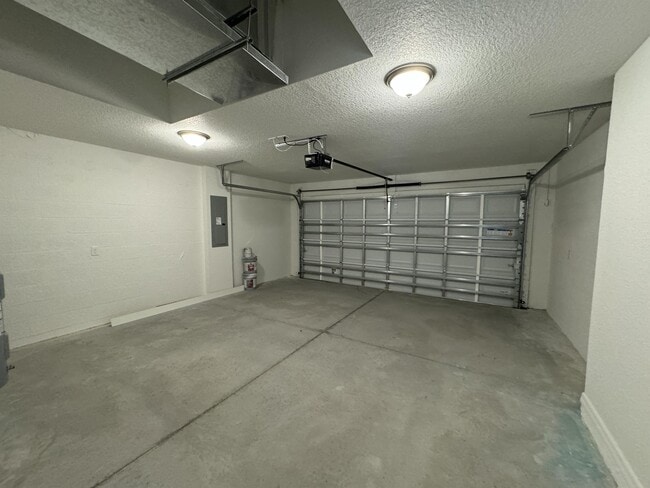 91 Maple Dr in Ocklawaha, FL - Building Photo - Building Photo