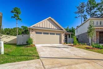 40407 Gerygone Ln in Magnolia, TX - Building Photo - Building Photo