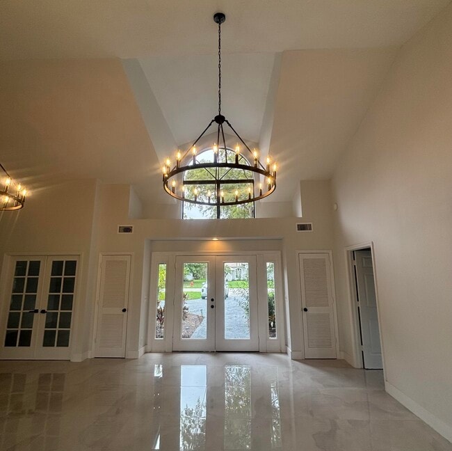 1182 Raintree Ln