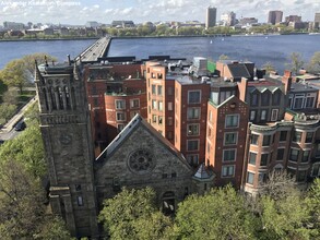 483 Beacon St, Unit 91 in Boston, MA - Foto de edificio - Building Photo