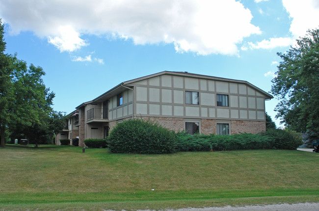 1425 Warwick Way in Racine, WI - Building Photo - Building Photo