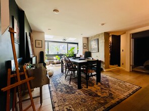 24 Maple Ave, Unit 2 in Cambridge, MA - Building Photo - Building Photo