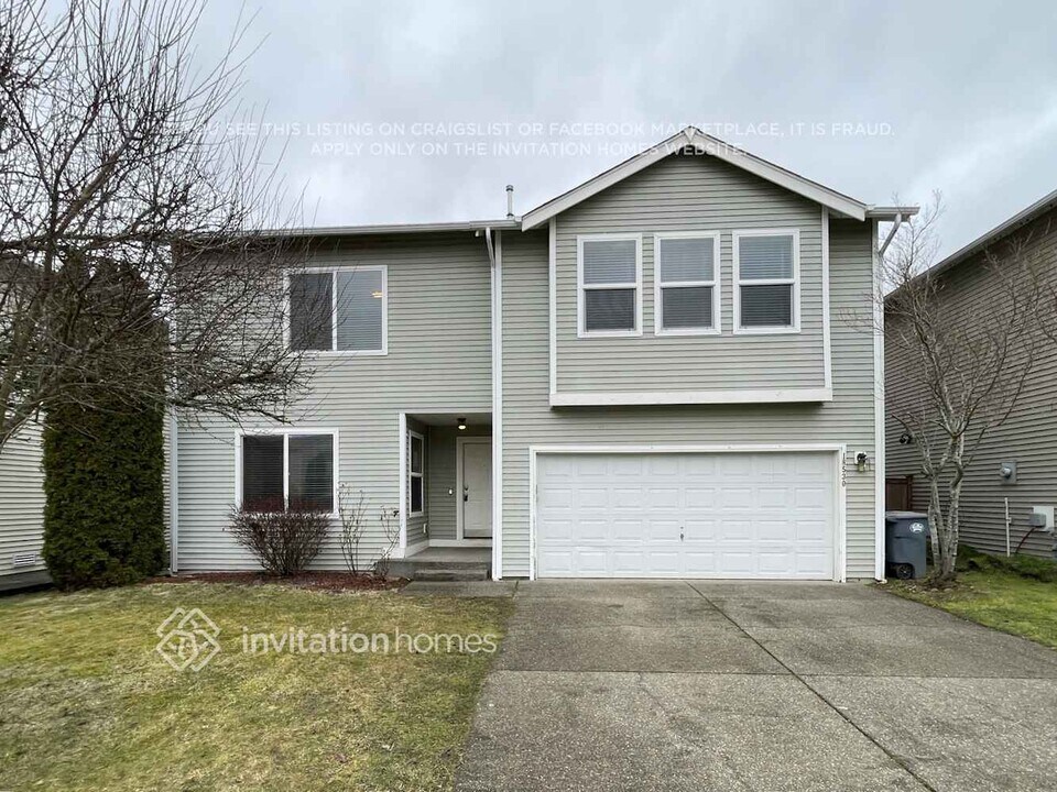 18530 94th Ave E in Puyallup, WA - Building Photo