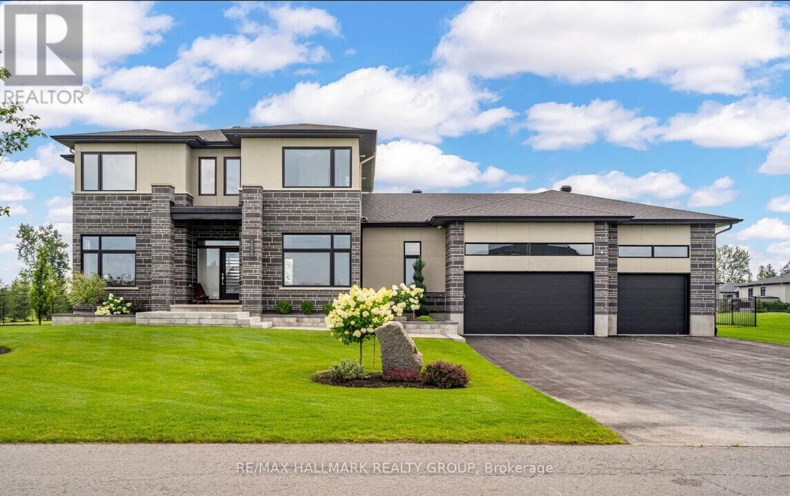 1575 Rangeland Ave in Ottawa, ON - Building Photo