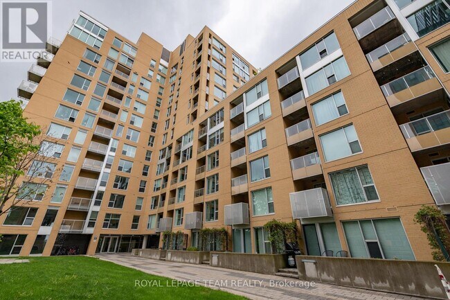 property at 250-250 Lett St