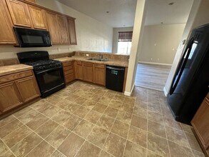 11032 Colton Dr in Reno, NV - Building Photo - Building Photo