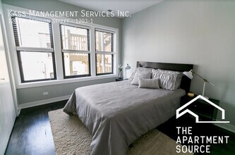 1203 W Addison St, Unit 1 in Chicago, IL - Foto de edificio - Building Photo