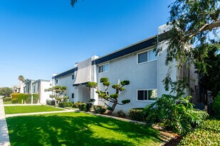 Welcome to the Beautiful Cameo Apartments in Torrance, CA - Building Photo