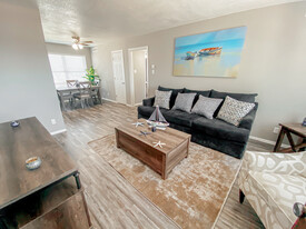 Woodward Place in Oklahoma City, OK - Building Photo