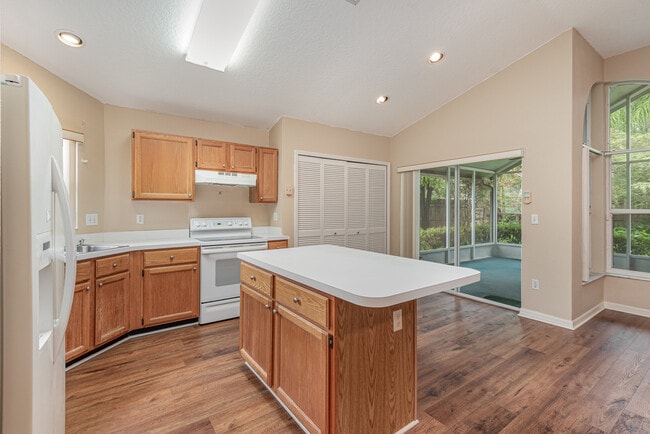 1611 Sand Key Cir in Oviedo, FL - Building Photo - Building Photo