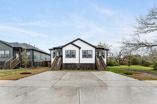 5107 Groveton St in Houston, TX - Building Photo