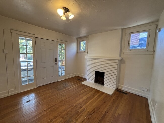 property at 921 Princeton Ave S