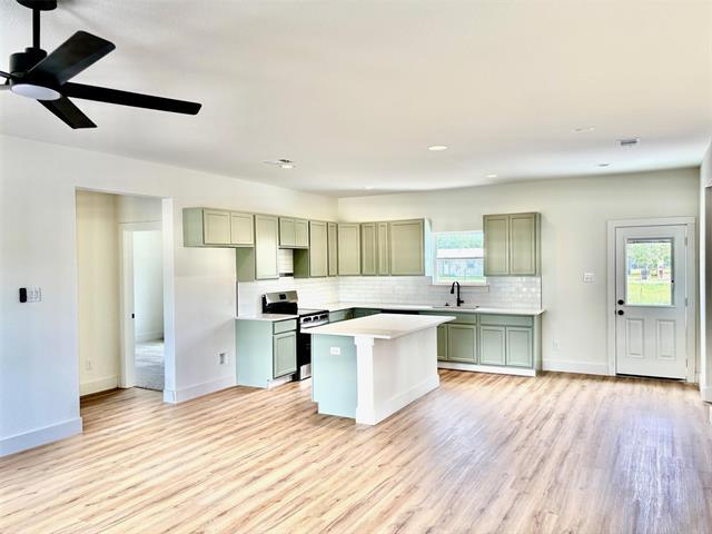 property at 104 Magnolia St