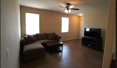 107 Ashley dr in Edmond, OK - Foto de edificio - Building Photo