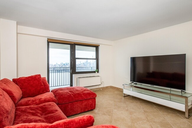 7855 John F. Kennedy Blvd in North Bergen, NJ - Building Photo - Building Photo