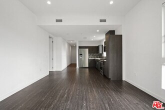 4140 Glencoe Ave in Marina Del Rey, CA - Building Photo - Building Photo