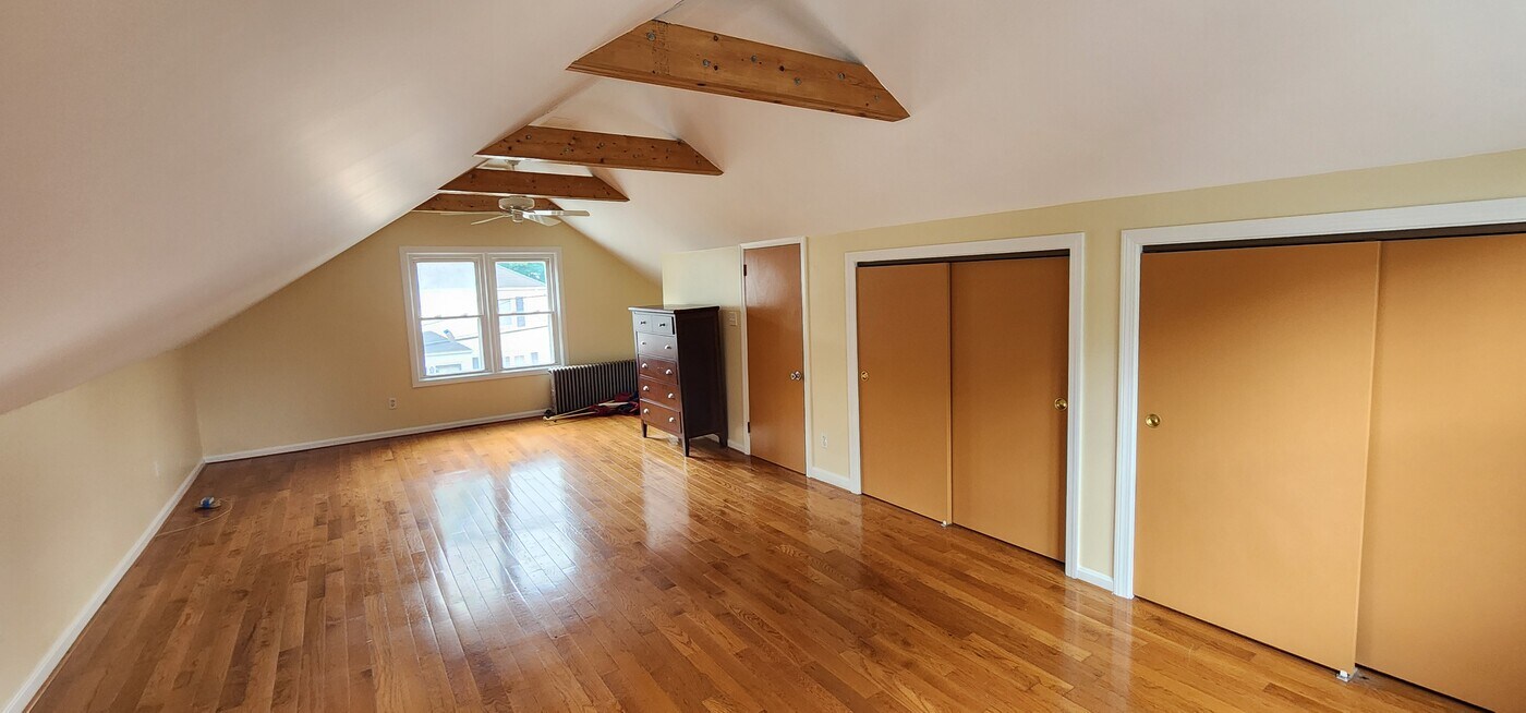 261 Lowden St in Pawtucket, RI - Building Photo