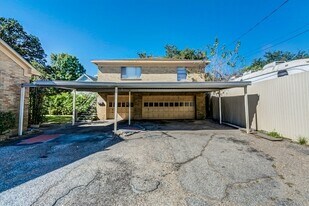 1000 Holland Ave in Galena Park, TX - Building Photo