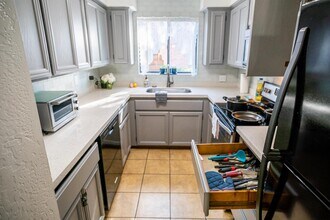 4406 E Hubbell St in Phoenix, AZ - Building Photo - Building Photo