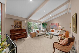 26460 Hendon Rd in Beachwood, OH - Building Photo - Building Photo