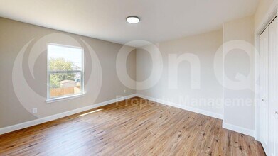 8003 W Elizabeth Ln in Fort Worth, TX - Building Photo - Building Photo