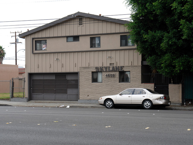 4658 W Imperial Hwy in Inglewood, CA - Building Photo - Building Photo