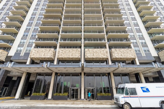 property at 400 E Randolph St